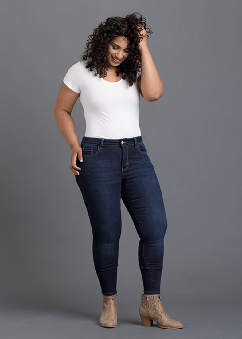 15 Best Plus Size Jeans That Are Actually Comfortable