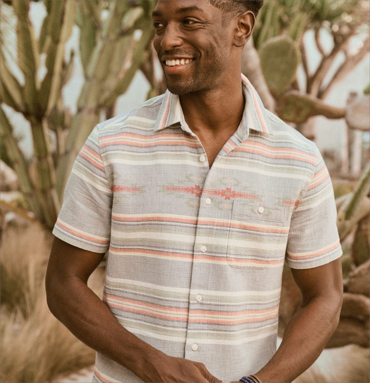 Short-Sleeve Button Downs – Faherty Brand