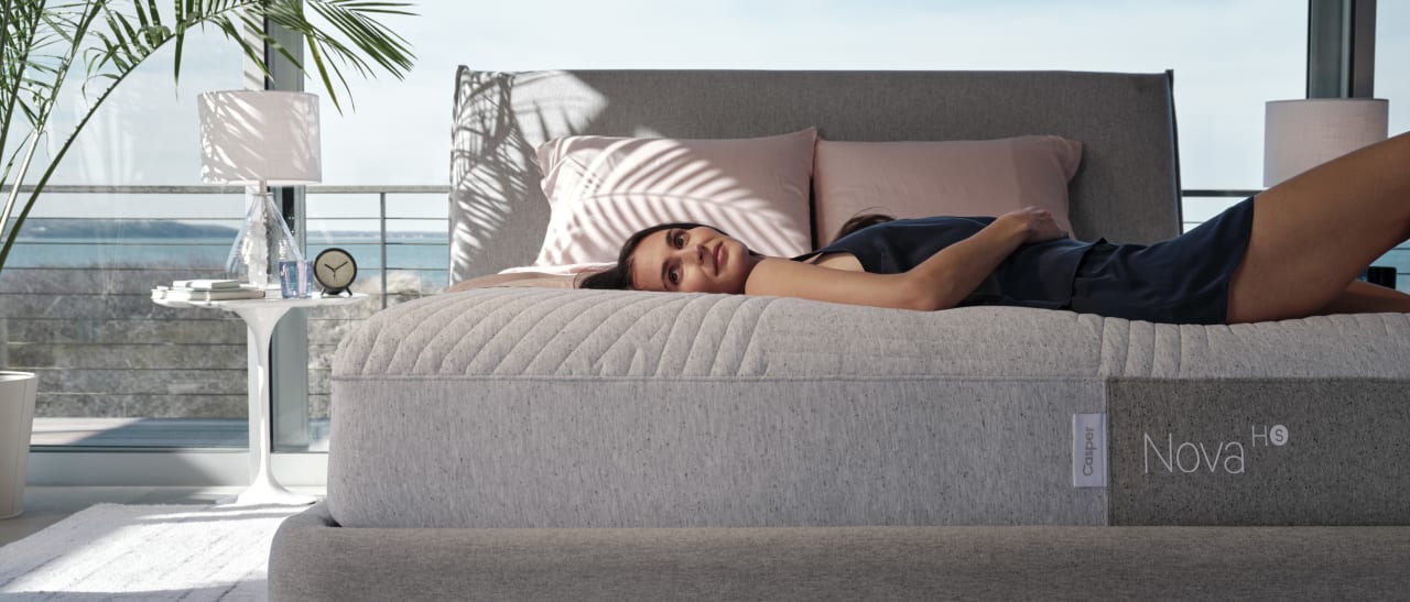 Casper Nova Hybrid Snow_Lifestyle6 2